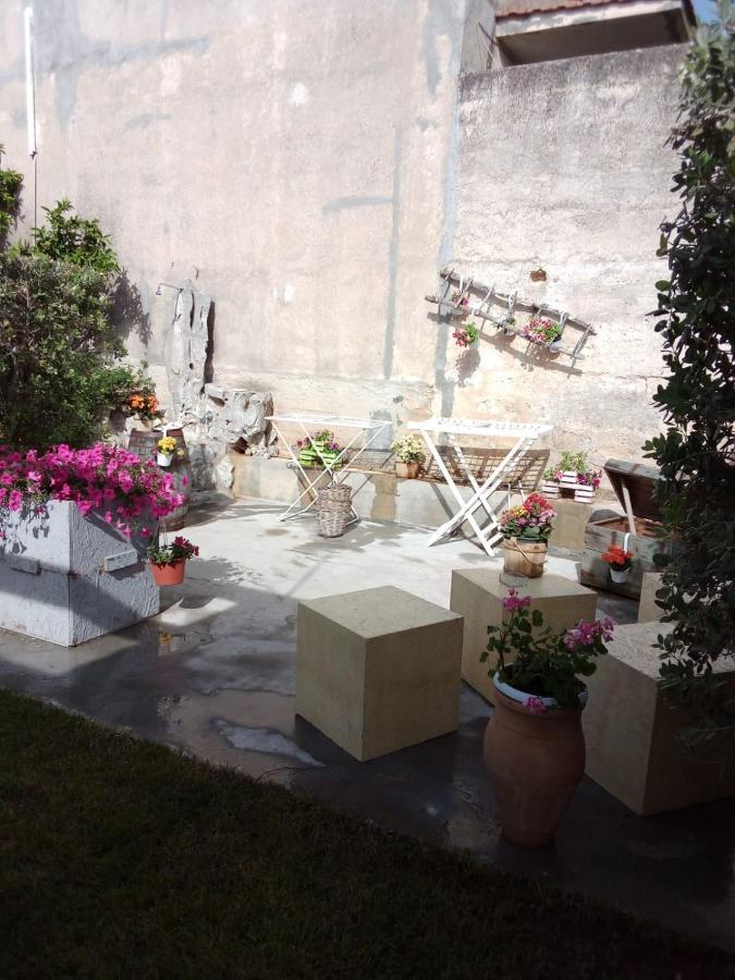 Bed and Breakfast La Casa Dei Nonni Custonaci Esterno foto