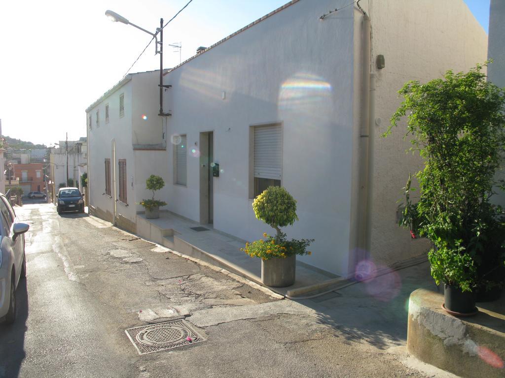 Bed and Breakfast La Casa Dei Nonni Custonaci Esterno foto