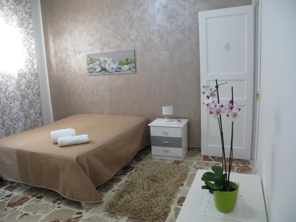 Bed and Breakfast La Casa Dei Nonni Custonaci Esterno foto